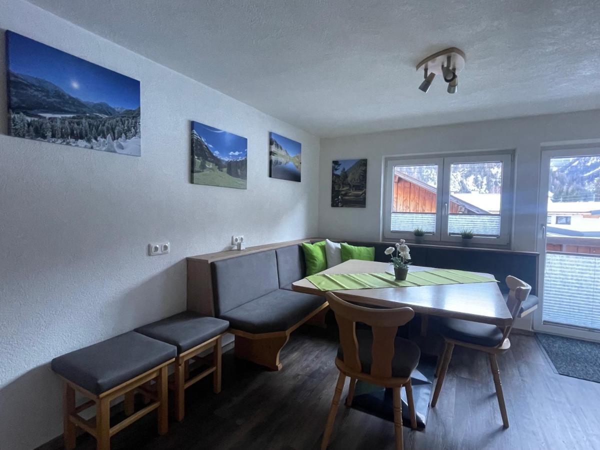 Ferienwohnungen Haus Bergflora Bach  Buitenkant foto