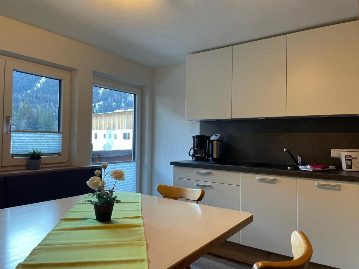 Ferienwohnungen Haus Bergflora Bach  Buitenkant foto